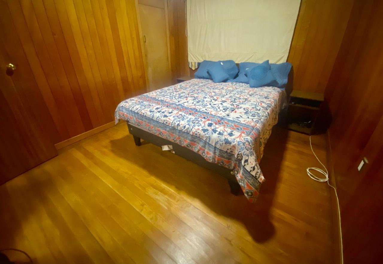 Viva Chile Hostal - プエルト・バラス エクステリア 写真