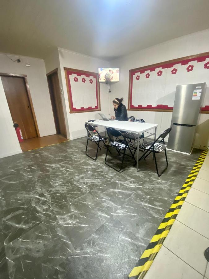 Viva Chile Hostal - プエルト・バラス エクステリア 写真